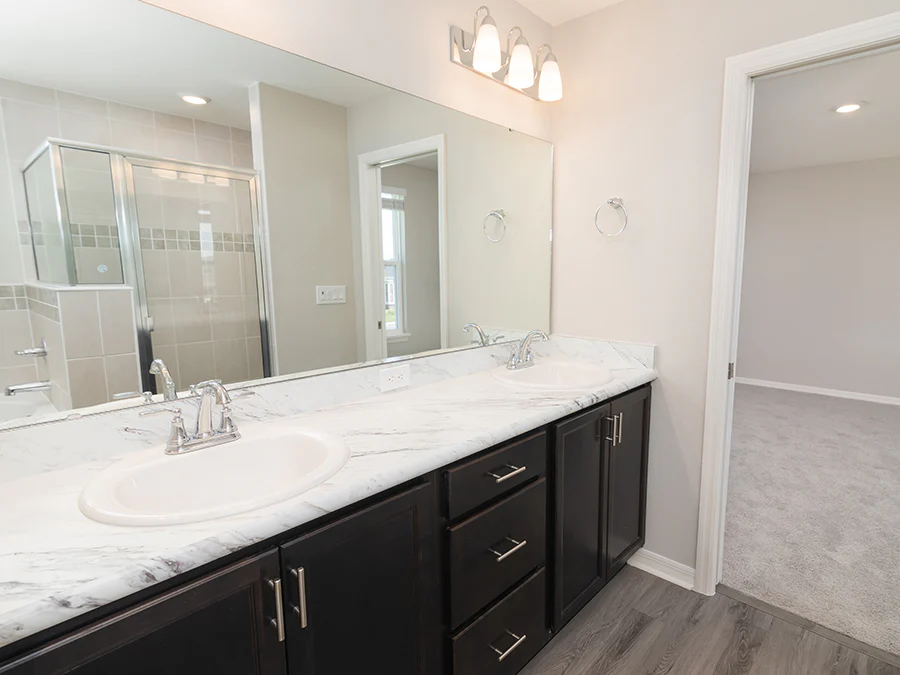Room Sydney II - Owner's Bath Page