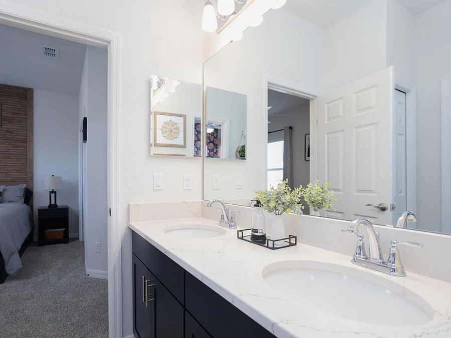 Room Shelby - Jack-and-Jill Bath Page