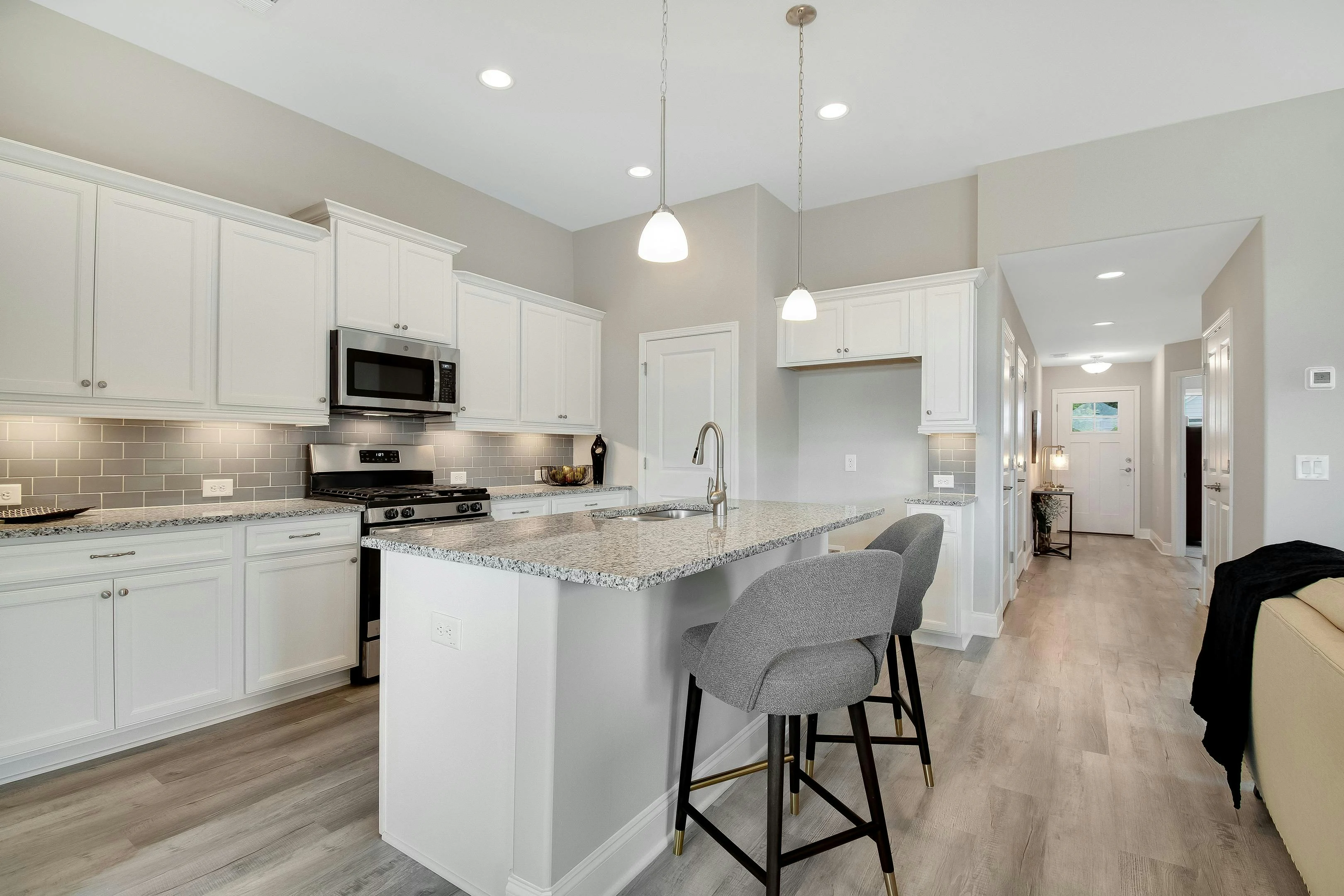 MDKelly Kitchen to Foyer