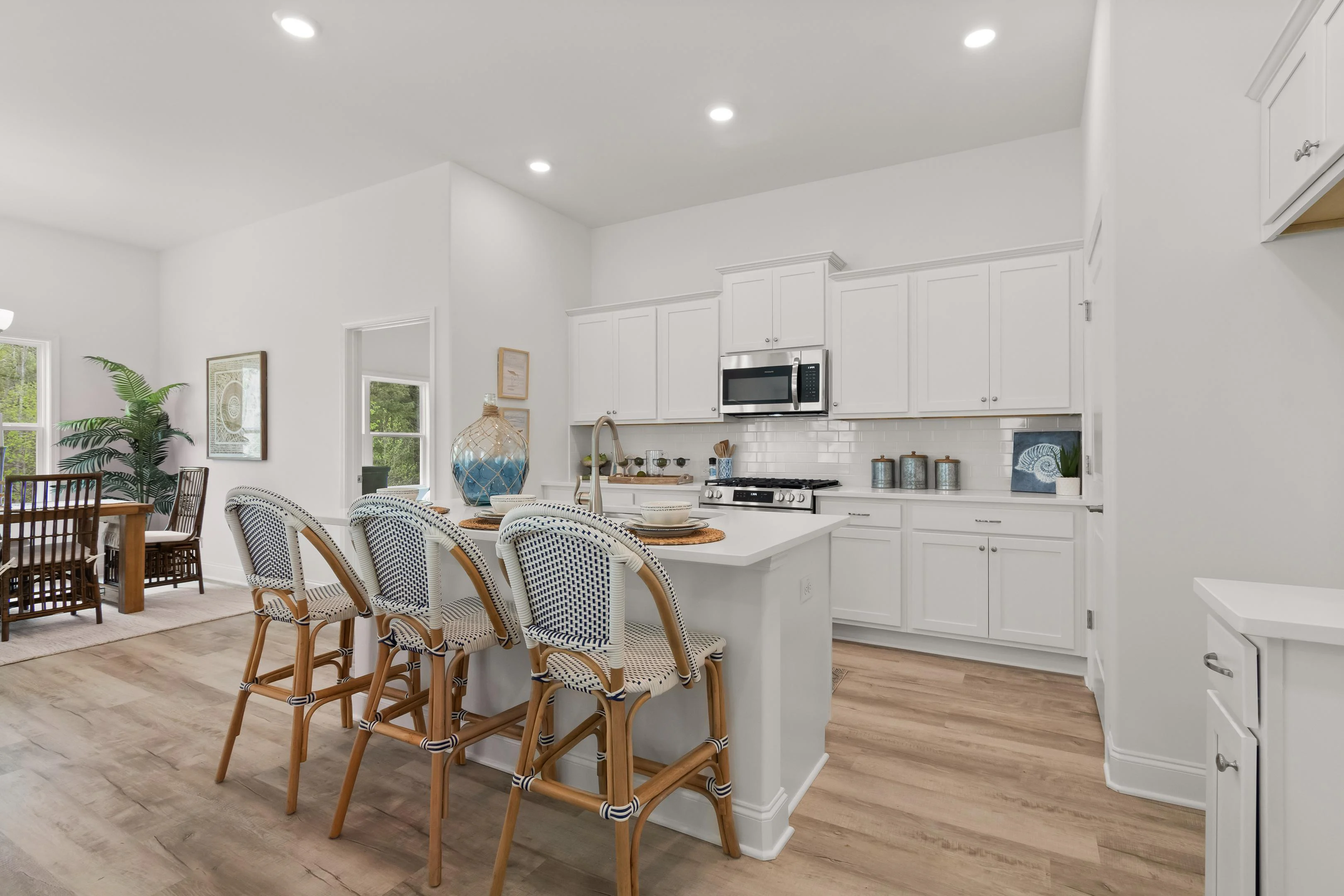 MD6 Kelly Kitchen to Dining